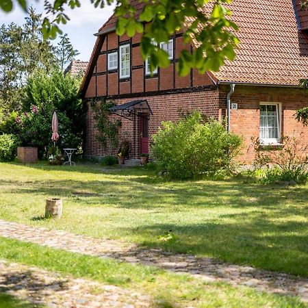 Ferienwohnung 1 Im Landhaus Am Wildpark Boek Buitenkant foto