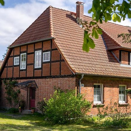 Ferienwohnung 1 Im Landhaus Am Wildpark Boek Buitenkant foto