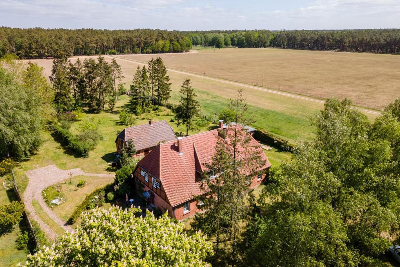 Ferienwohnung 1 Im Landhaus Am Wildpark Boek Buitenkant foto